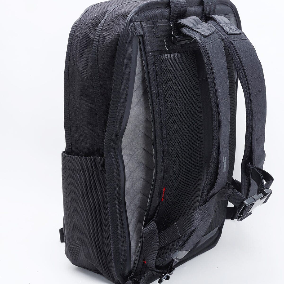 Hawes 26L side zip for laptop