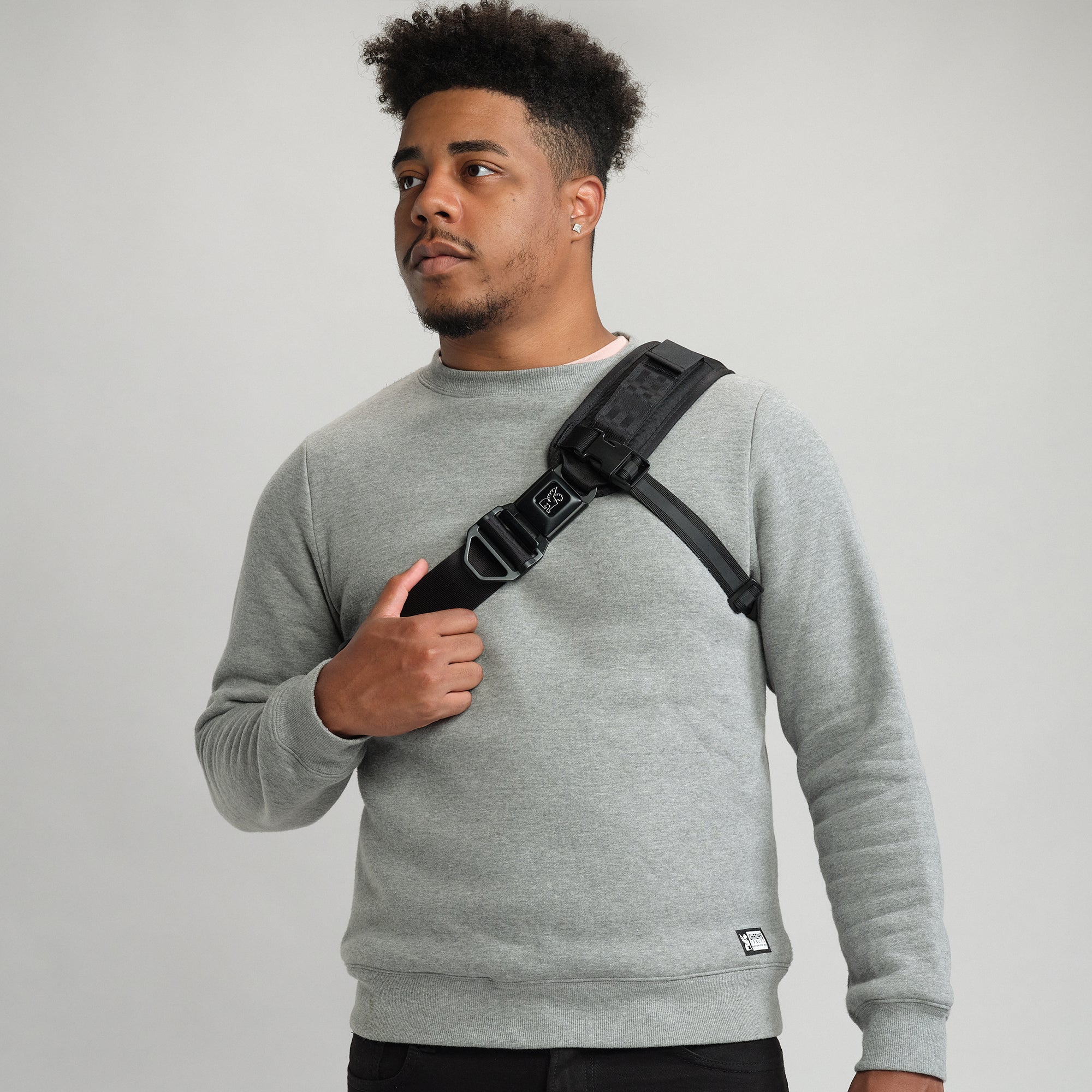 Kadet Max worn by a guy in grey #color_black